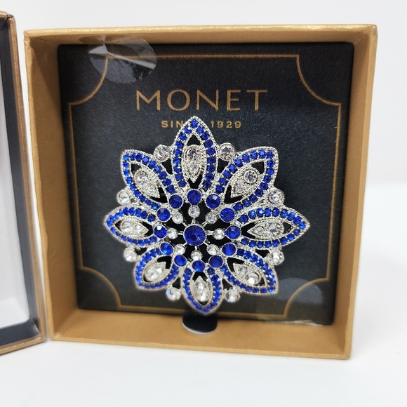 Vintage Monet Signed Cobalt Blue Rhinestone Flower Brooch - Picture 2 of 6